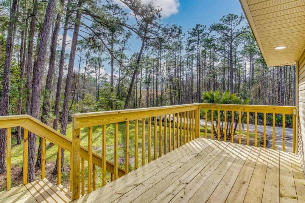 Woodsy Retreat, Steps To Bay - Hot Tub! Villa Gulf Breeze Dış mekan fotoğraf